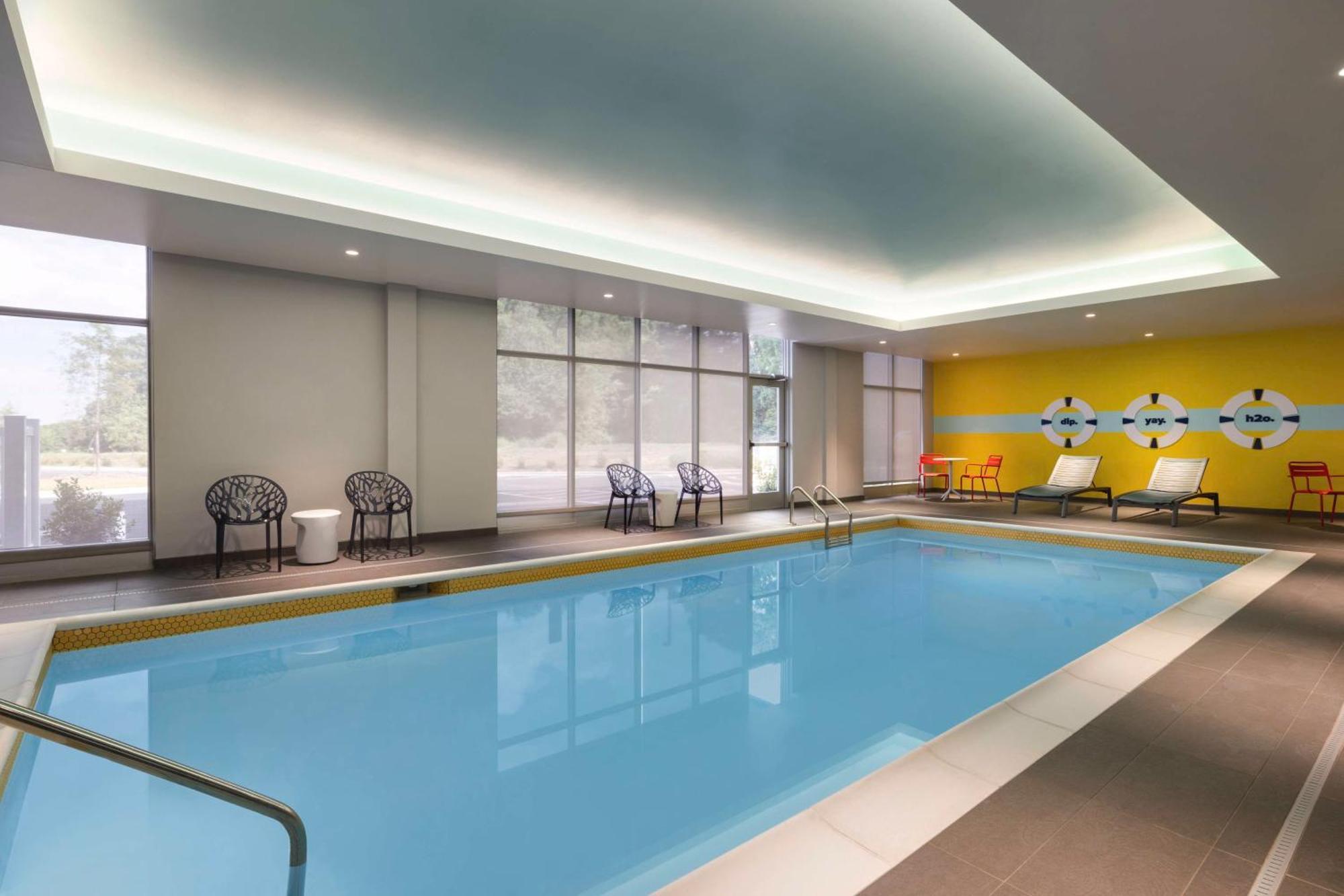 Tru By Hilton Charlotte Tyvola I-77 Hotel Екстериор снимка