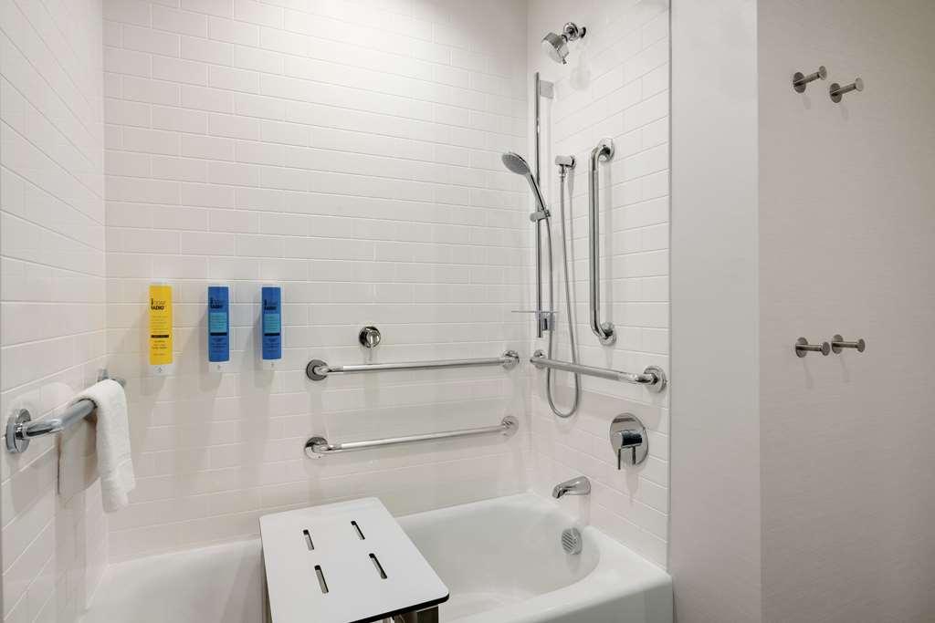 Tru By Hilton Charlotte Tyvola I-77 Hotel Стая снимка
